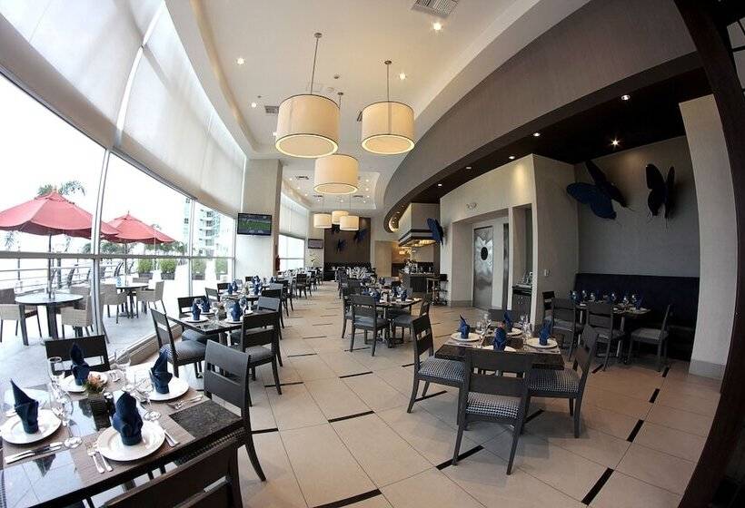 בית מלון כפרי Wyndham Guayaquil, Puerto Santa Ana