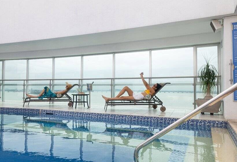 ホテル Wyndham Guayaquil, Puerto Santa Ana