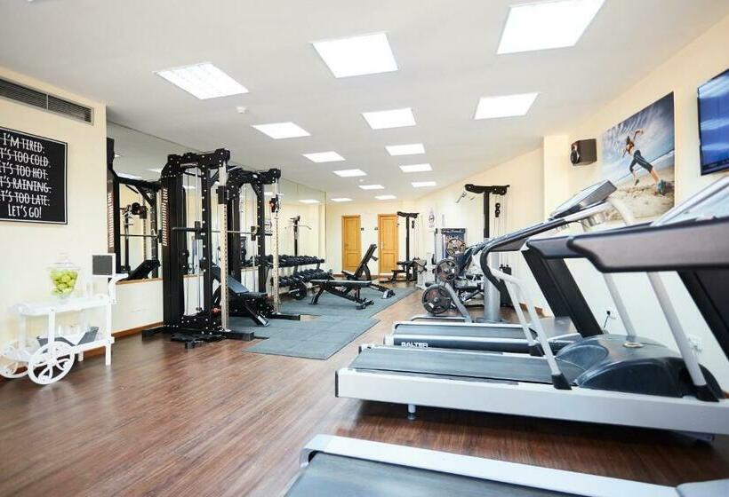 Invisa Hotel Club Cala Blanca