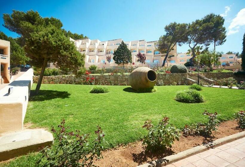 Invisa Hotel Club Cala Blanca