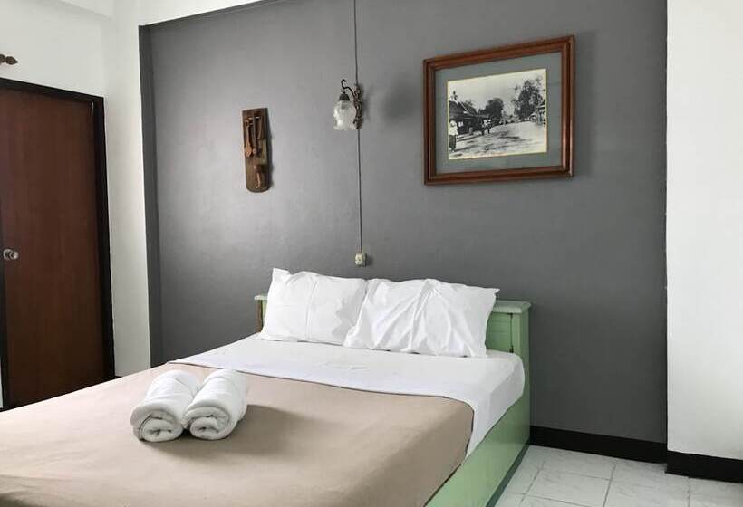 ペンション Royal Night Bazaar