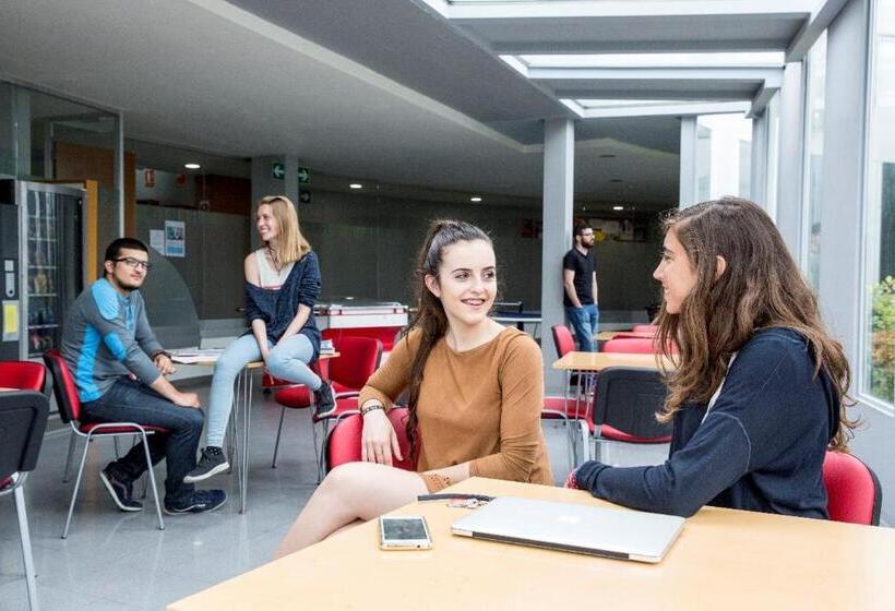 Residencia Universitaria O Castro