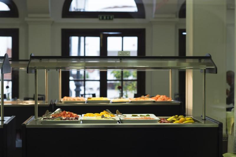 Beverly Hills Suites   Excel Hotels & Resorts