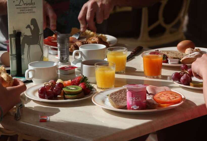 Beverly Hills Suites   Excel Hotels & Resorts