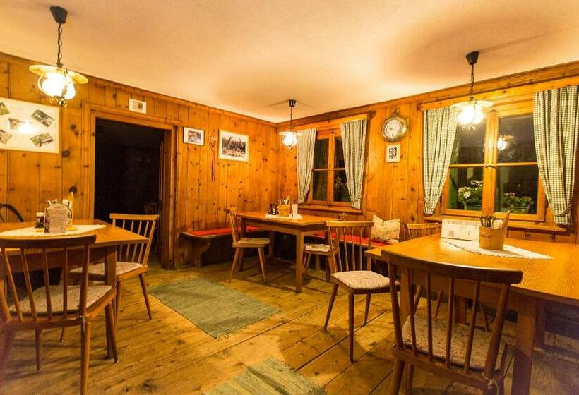 مبيت وإفطار Jausenstation Edelweiß