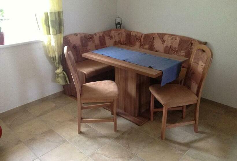 مبيت وإفطار Jausenstation Edelweiß