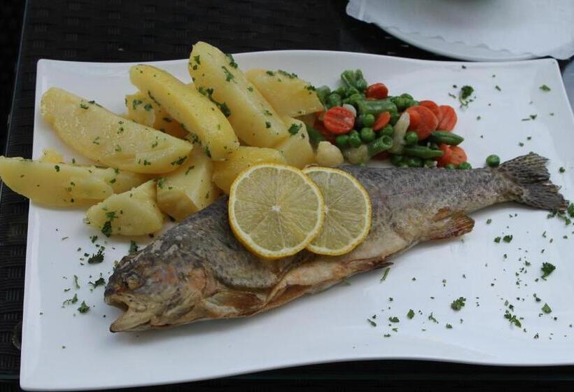 پانسیون Gasthof Waldwirt