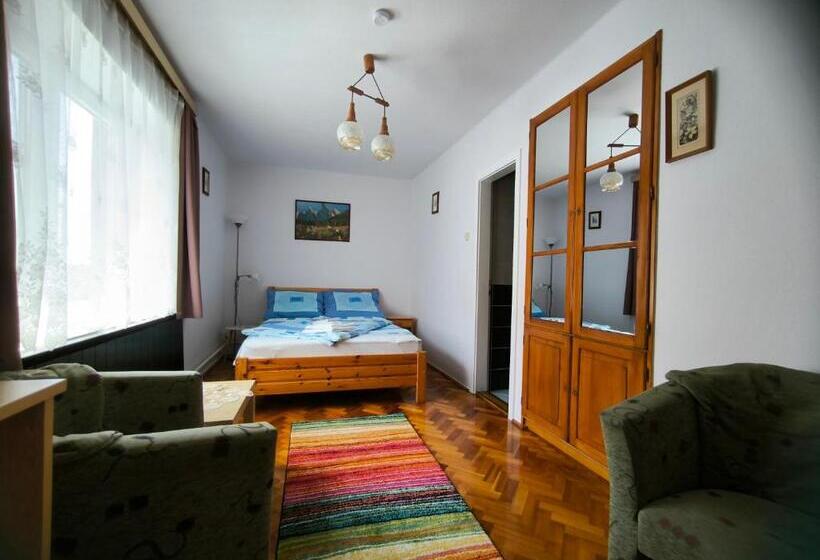 펜션 Oleander Vendégház