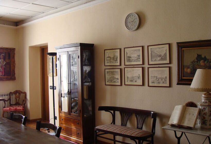 تختخواب و صبحانه Soggiorno Michelangelo