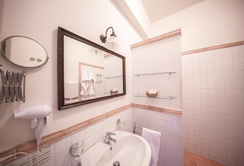 تختخواب و صبحانه A Teatro