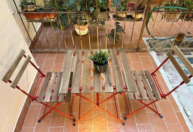 ベッドアンドブレックファースト Domus Avi   Guest House