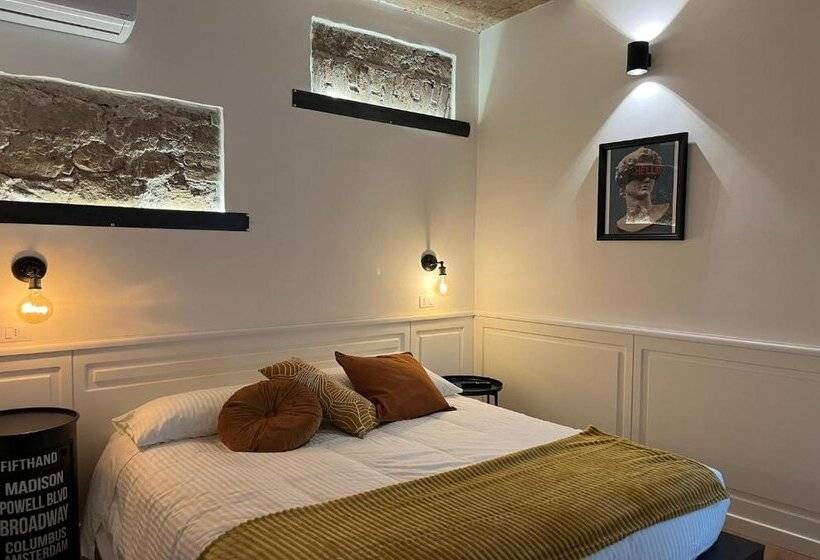 ベッドアンドブレックファースト Domus Avi   Guest House