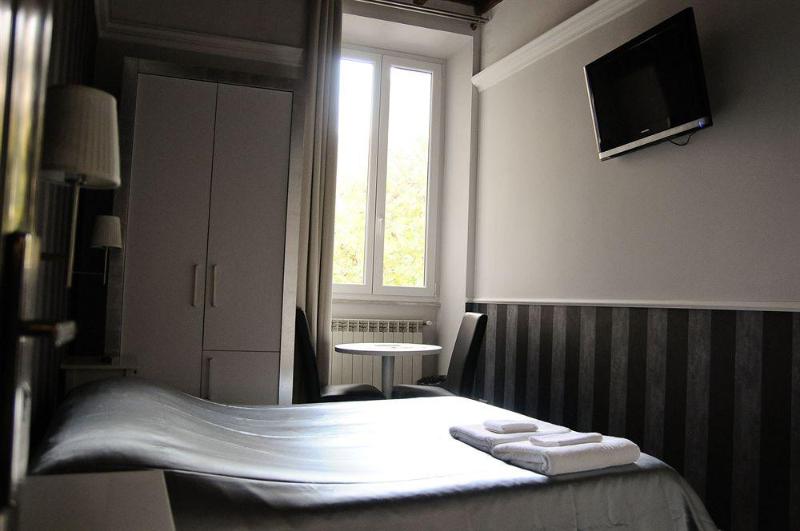 تختخواب و صبحانه Navona Nice Room