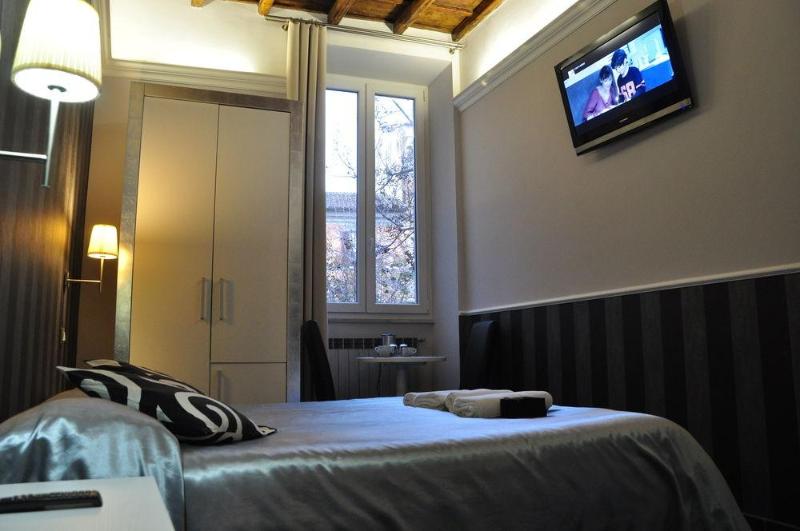 تختخواب و صبحانه Navona Nice Room