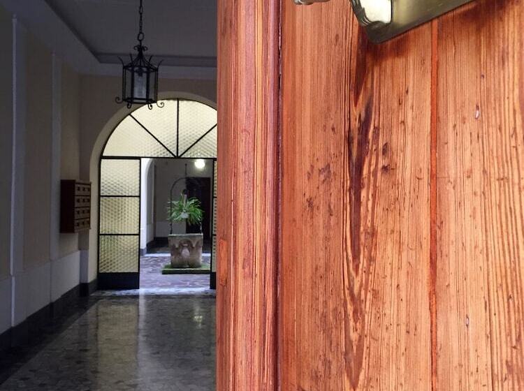 تختخواب و صبحانه Rome Vatican Suite