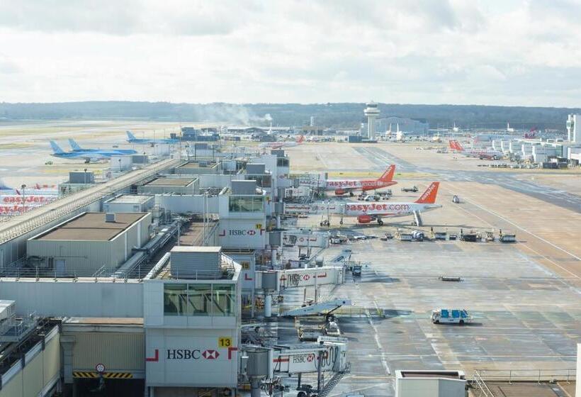 Bloc Hotel London Gatwick Airport