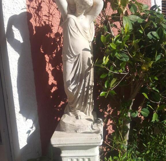 פונדק El Tio Mateo