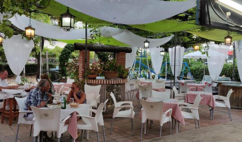 פונדק El Tio Mateo