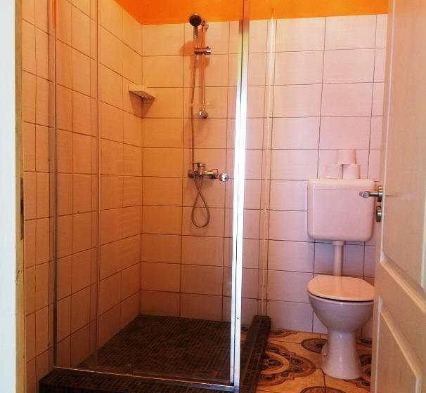 فندق فئة نجمة واحدة Garden House