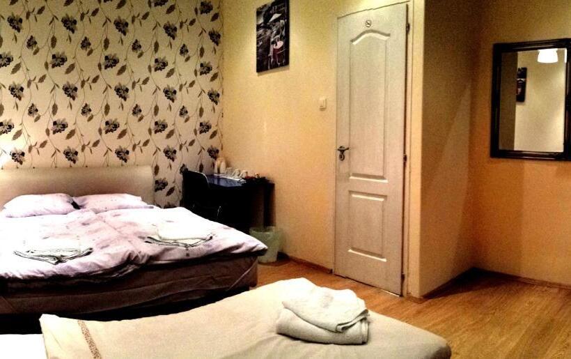 فندق فئة نجمة واحدة Garden House