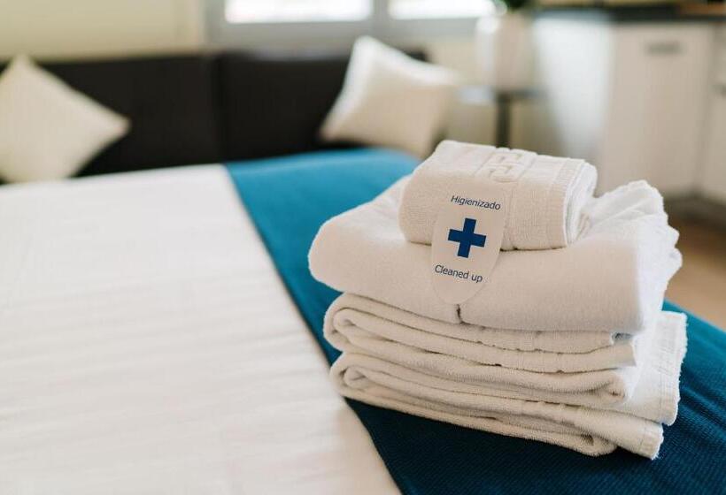 פונדק H Boutique La Caleta Bay