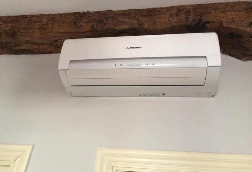 مسافرخانه Iturrienea Ostatua