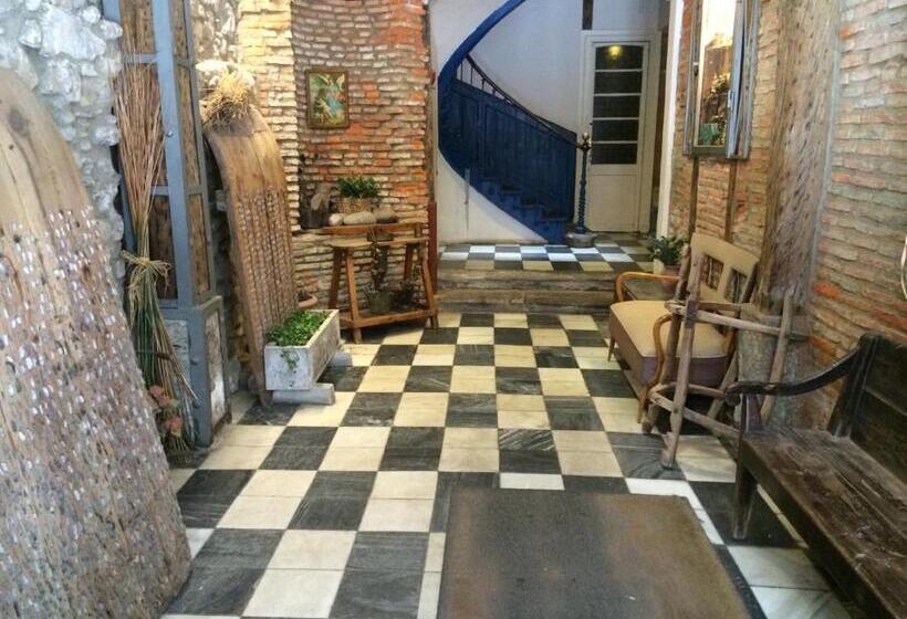 مسافرخانه Iturrienea Ostatua