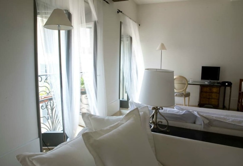 פונדק Milano Suites