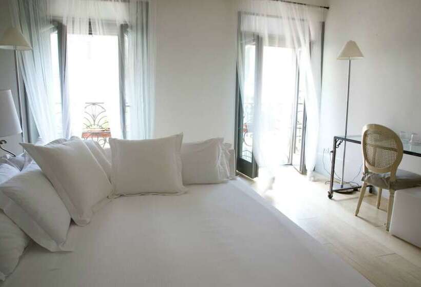 פונדק Milano Suites