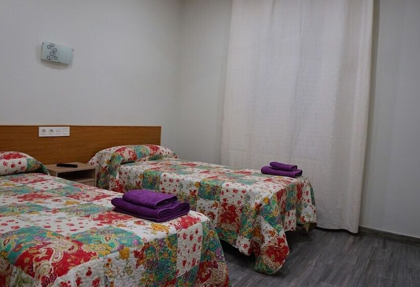 Хостел Pension Calfred Ii