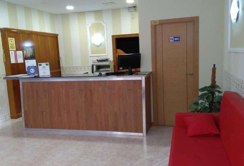 Хостел Pension Calfred Ii