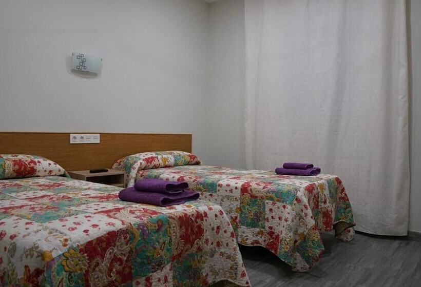 Хостел Pension Calfred Ii