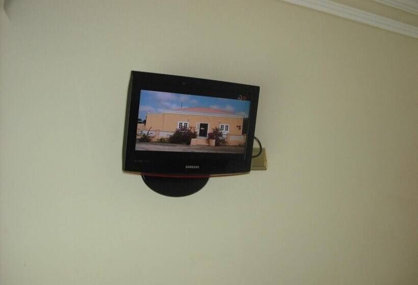 Хостел Pension Calfred Ii