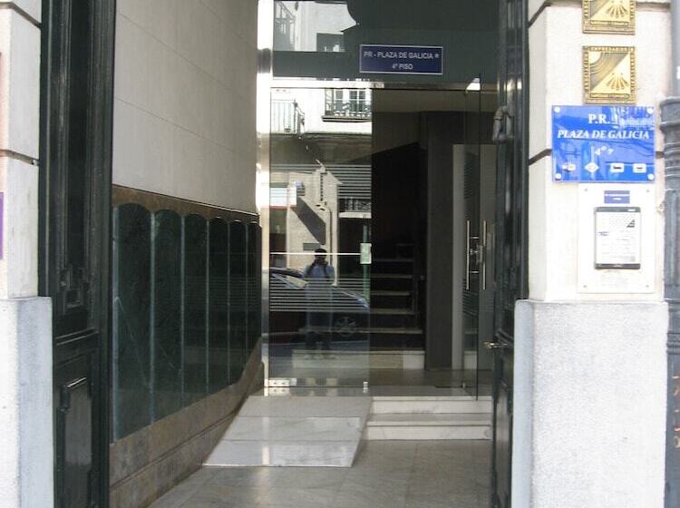 פונדק Pr Plaza De Galicia