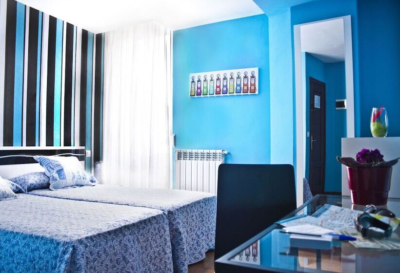 פונדק Pr Plaza De Galicia