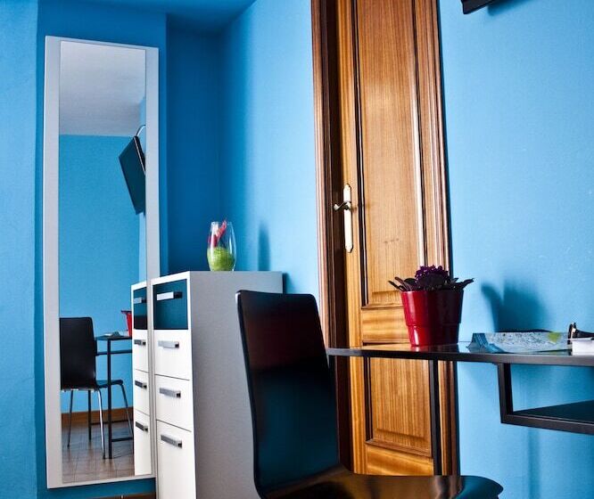 פונדק Pr Plaza De Galicia