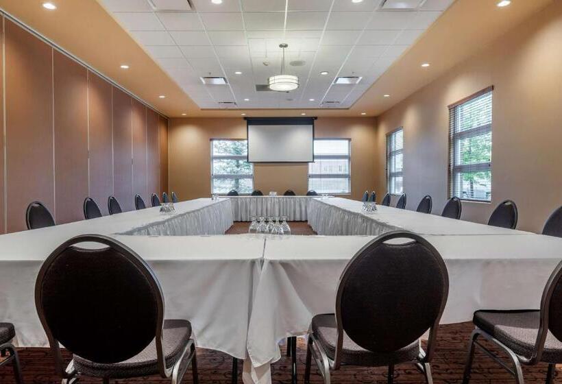 Best Western Plus, Bathurst Hotel & Suites