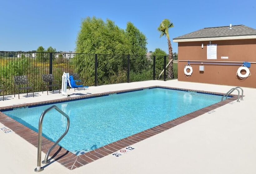 Отель Candlewood Suites Houma, An Ihg