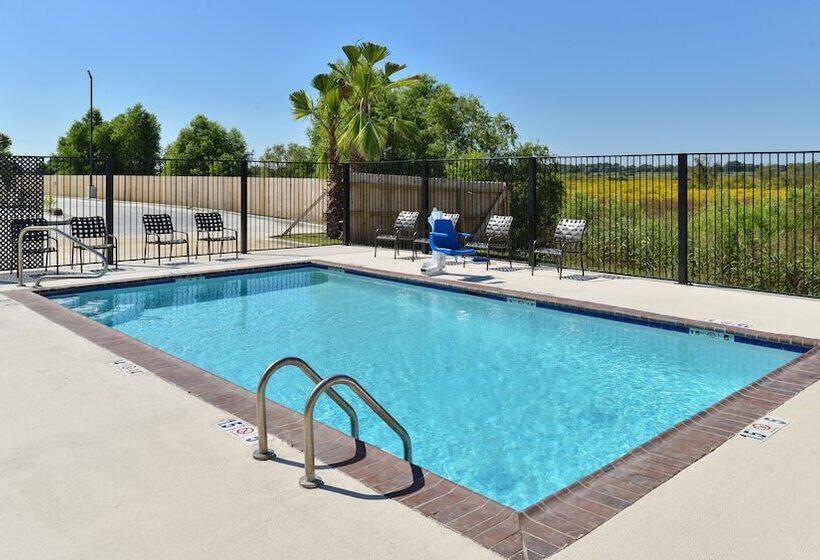 Отель Candlewood Suites Houma, An Ihg