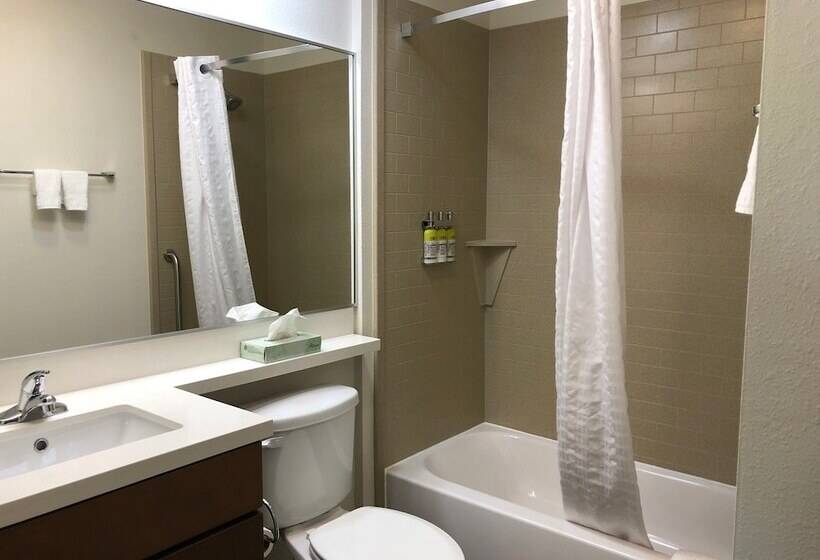 Отель Candlewood Suites Houma, An Ihg