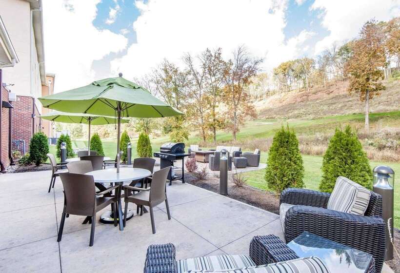 בית מלון כפרי Comfort Suites Marietta Parkersburg