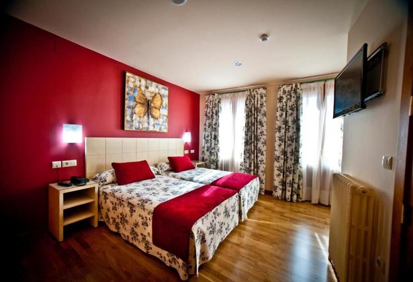 هتل Condes De Castilla