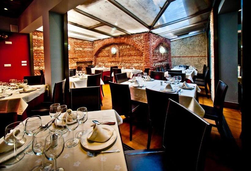 هتل Condes De Castilla