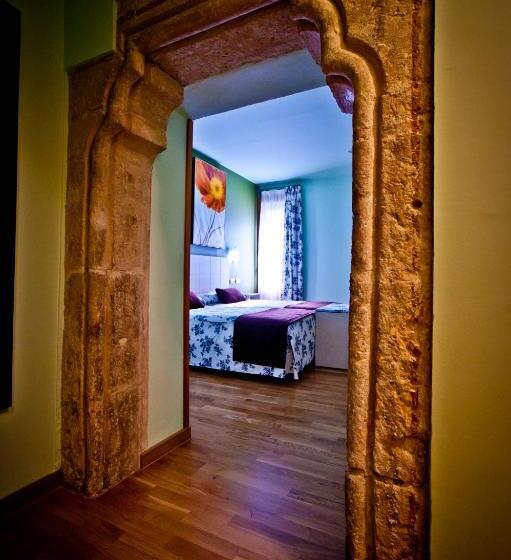 هتل Condes De Castilla