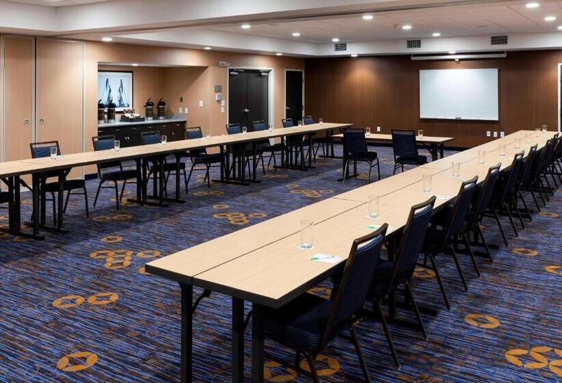 فندق Courtyard By Marriott Houston North/shenandoah