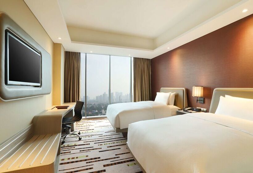 בית מלון כפרי Doubletree By Hilton Jakarta   Diponegoro
