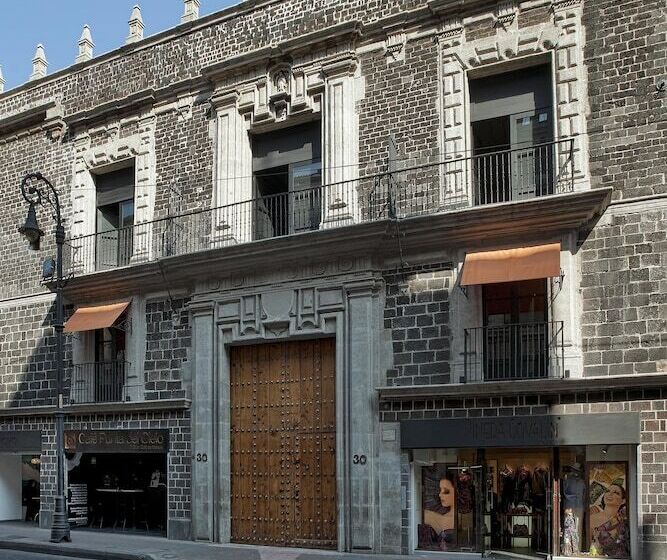 Отель Downtown Beds