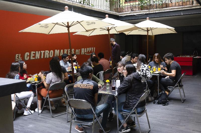 Отель Downtown Beds