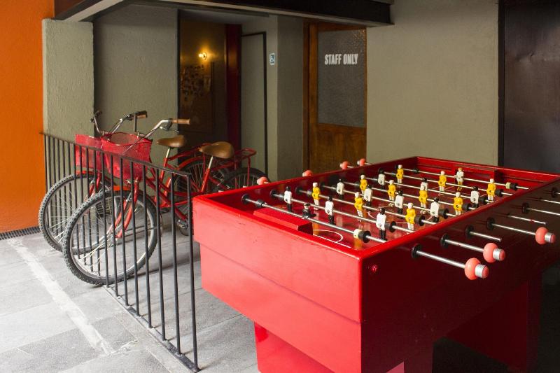 Отель Downtown Beds