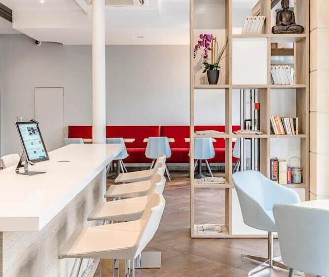 فندق Grand Hôtel Clichy Paris